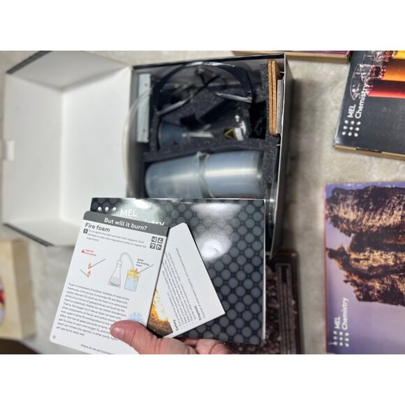 MEL Chemistry Starter Kit With 4 Experiment Sets & Goggles For Ages 12+ - Picture 2 of 3